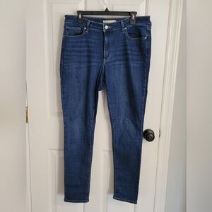 Levi's 711 Skinny jeans size 32/14